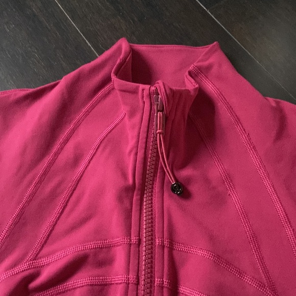 LULULEMON DEFINE JACKET *LUON IN POMEGRANATE (POME) SZ 6 NWT - Picture 3 of 9